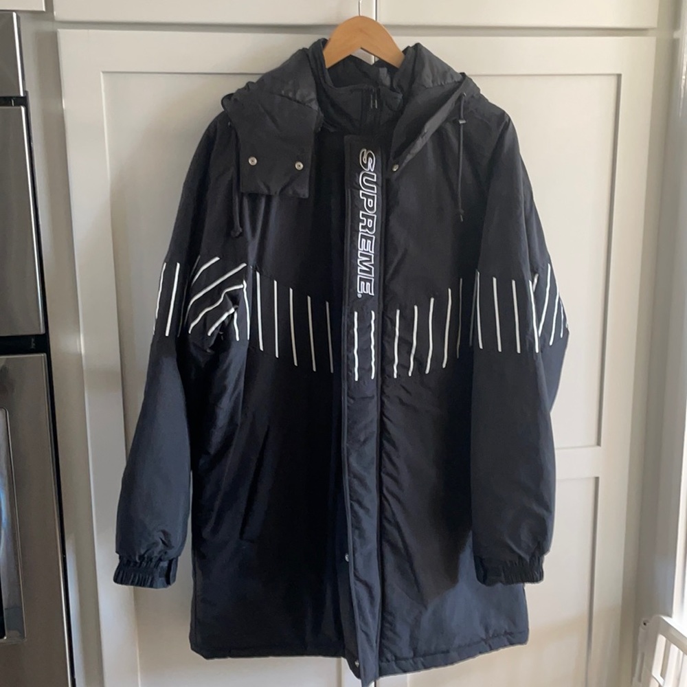 NWOT men’s supreme black coat